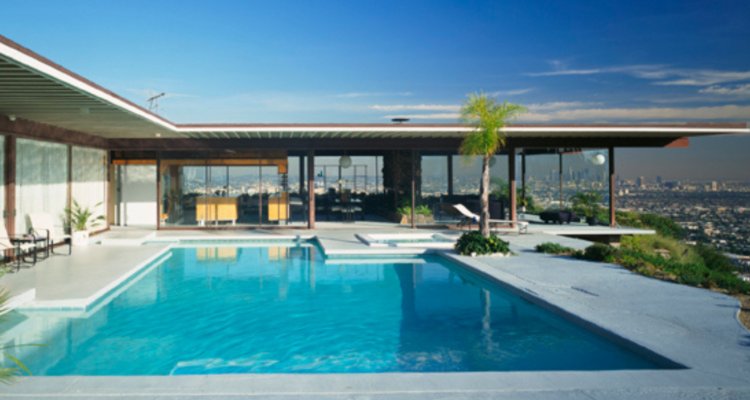 A view of the pool and the Stahl house