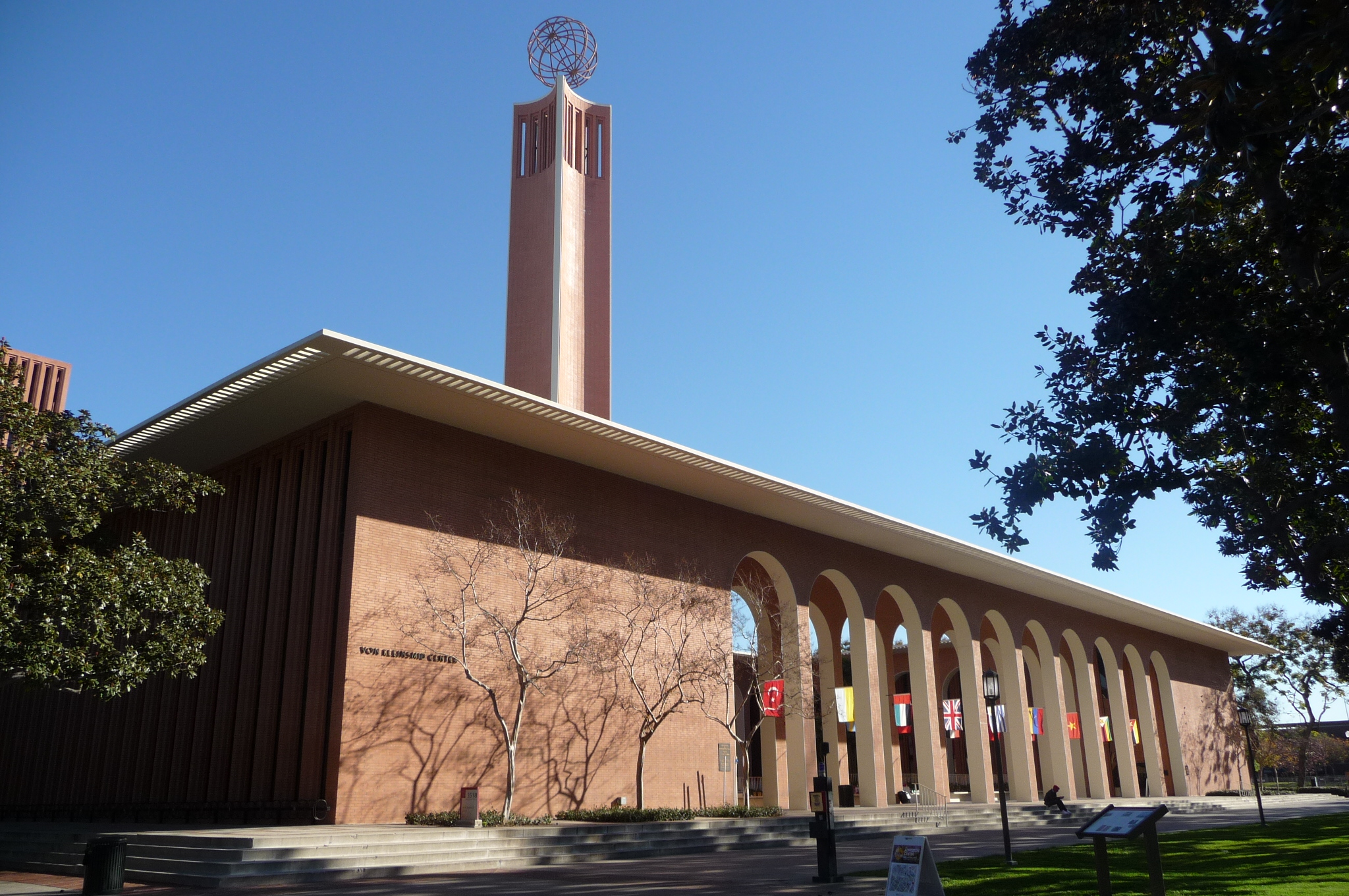 University of Southern California - Modern Buildings