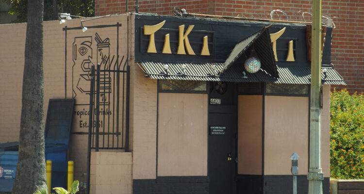 Exterior of Tiki-Ti in 2017