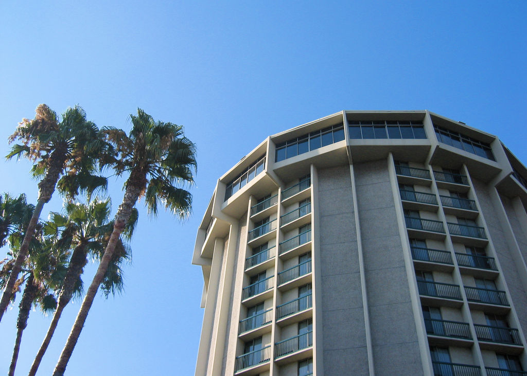 Holiday Inn, Long Beach Airport