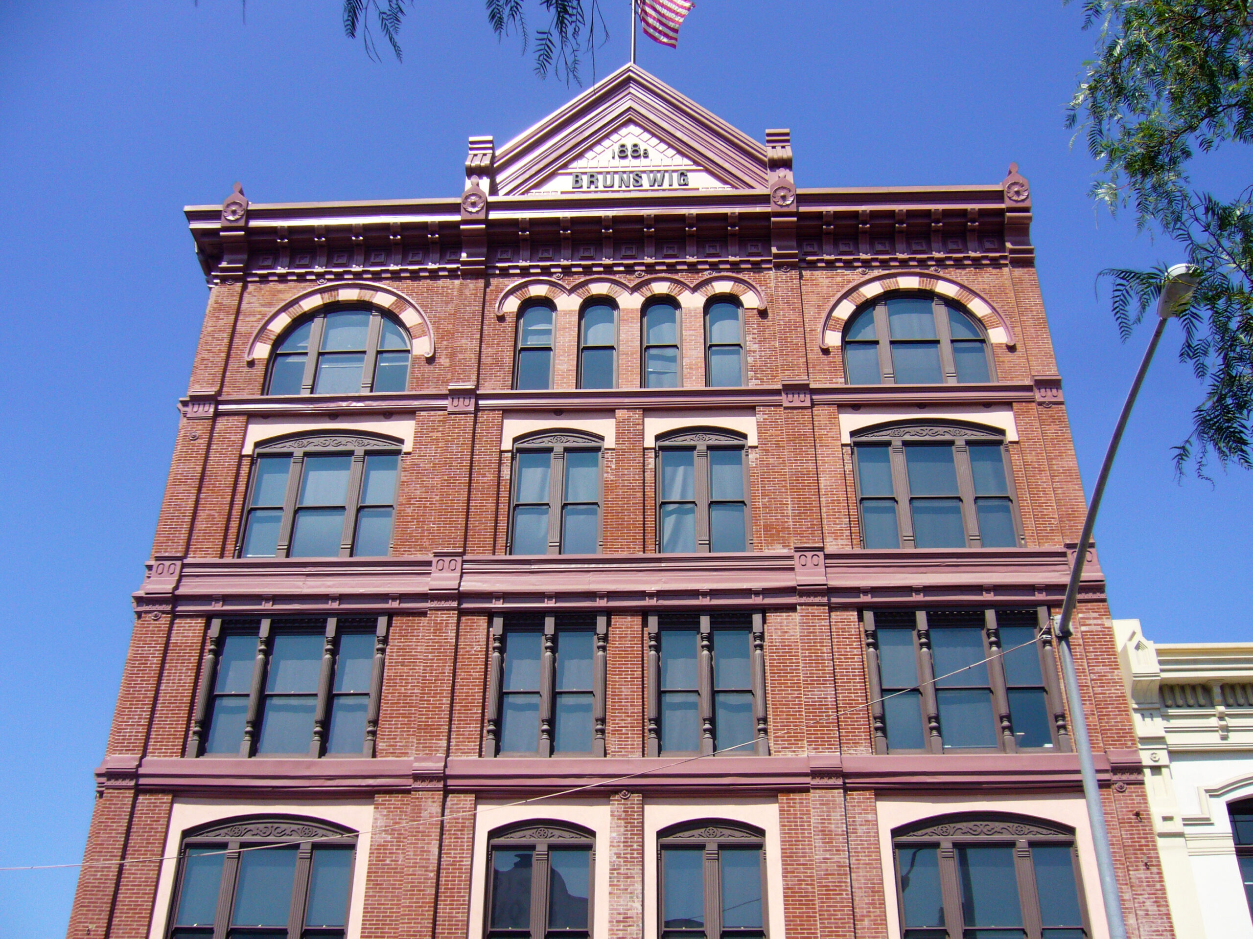 La Plaza de Cultura y Artes, Vickrey-Brunswig Building