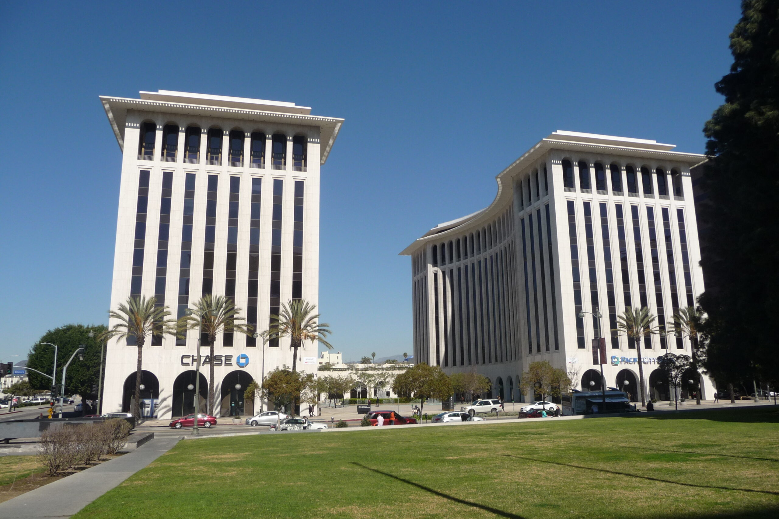 Wilshire Colonnade