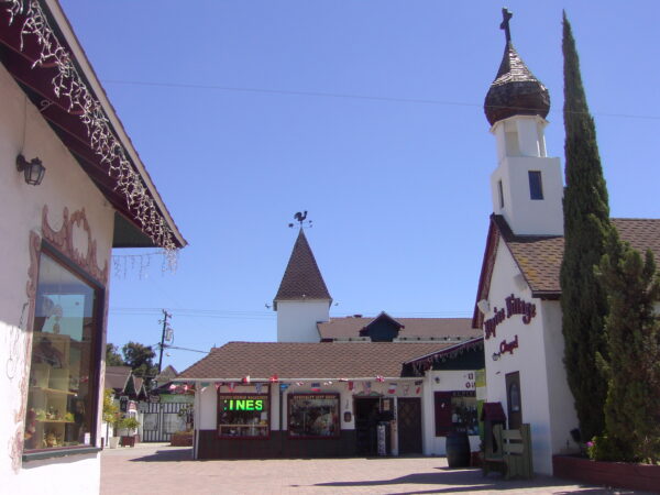 The shopping court was designed to evoke the Bavarian Alps.