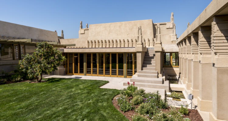 Hollyhock House