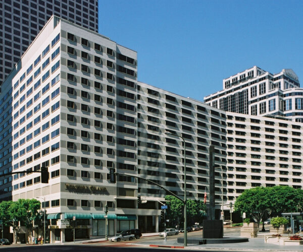 Wilshire Grand Hotel, 2005.