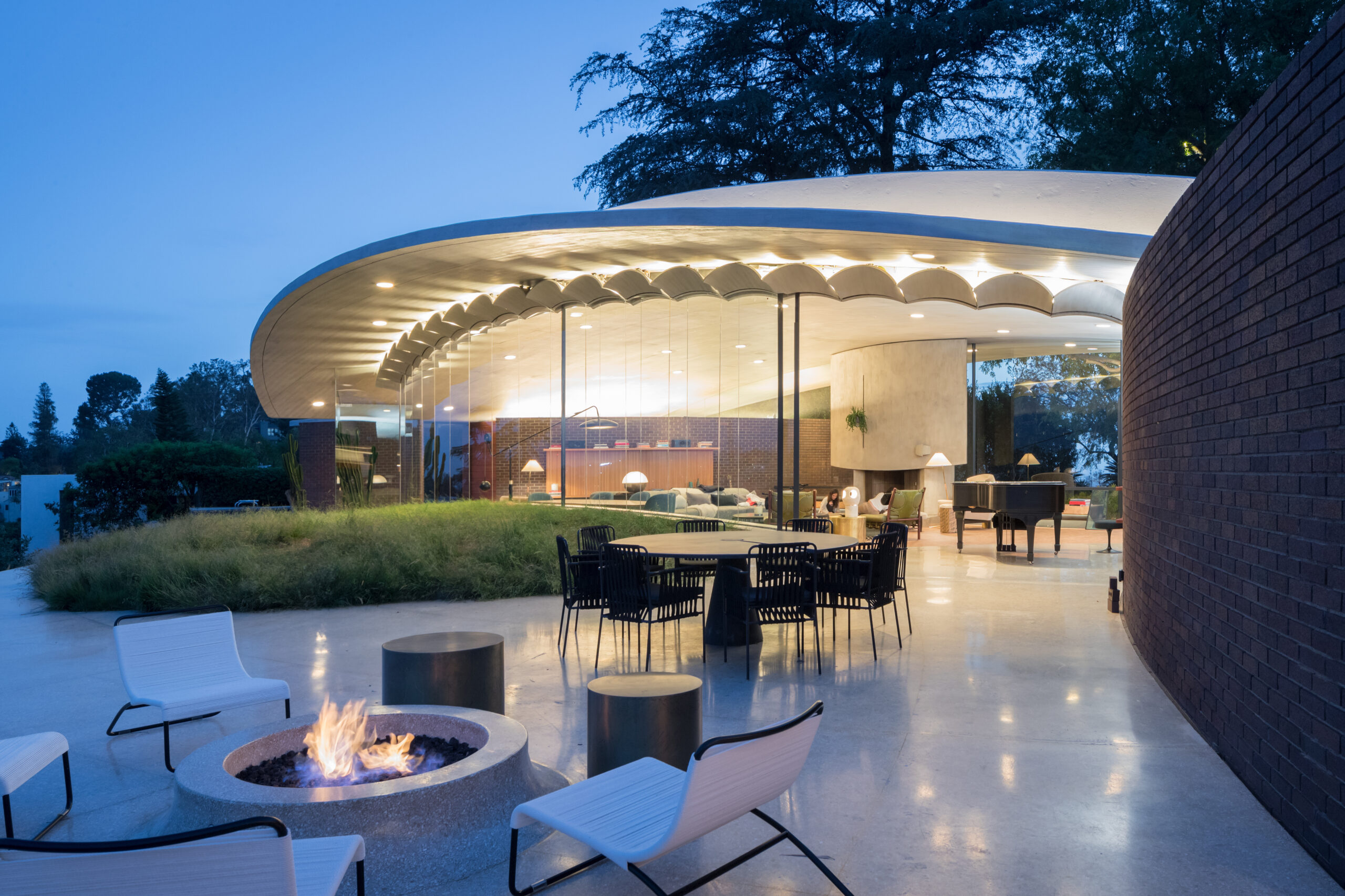 Lautner's 'silvertop' reiner-burchill residence
