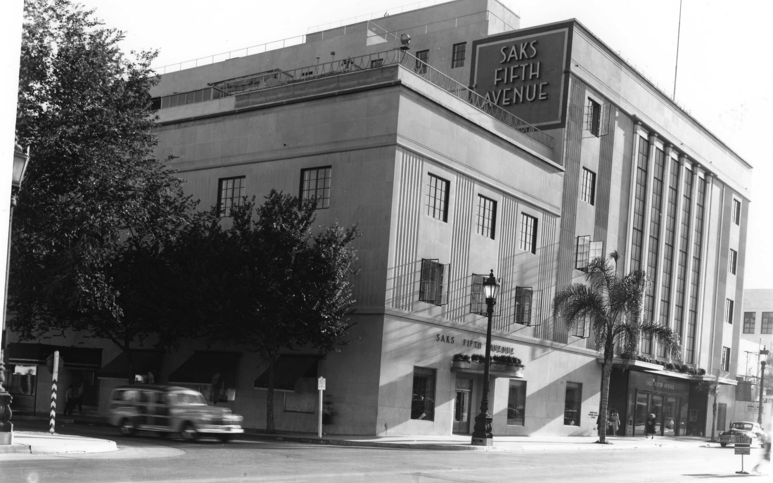 The new Saks Fifth Ave on Wilshire Blvd, Beverly Hills, 1935 - the