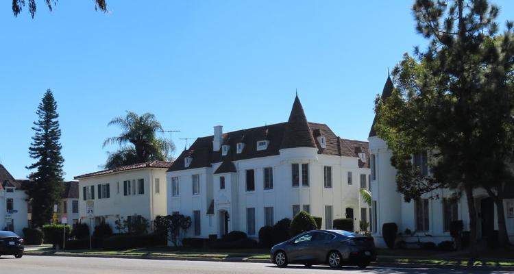 The view of the Carthay neighborhoods Historic District