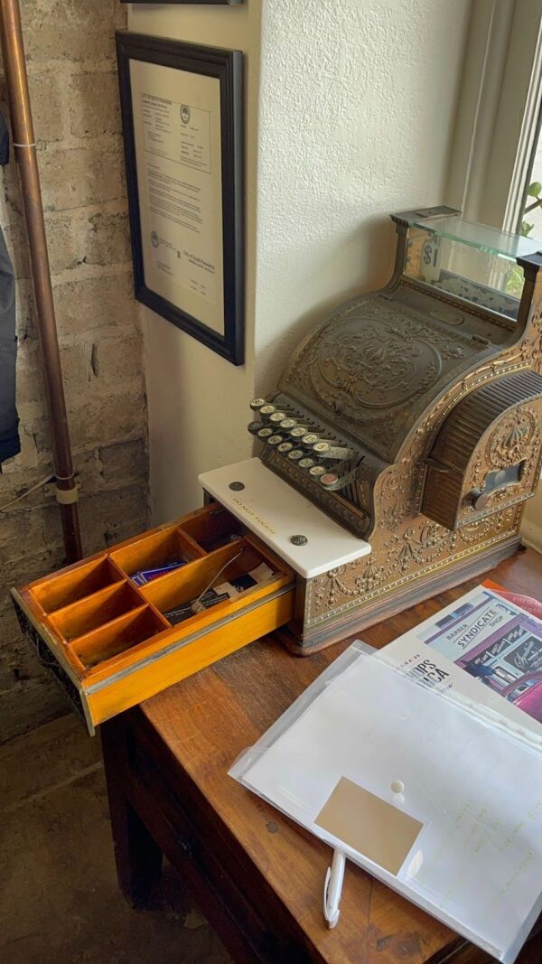 Vintage Cashier Machine