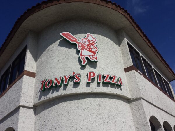 Exterior of Tony' Pizza