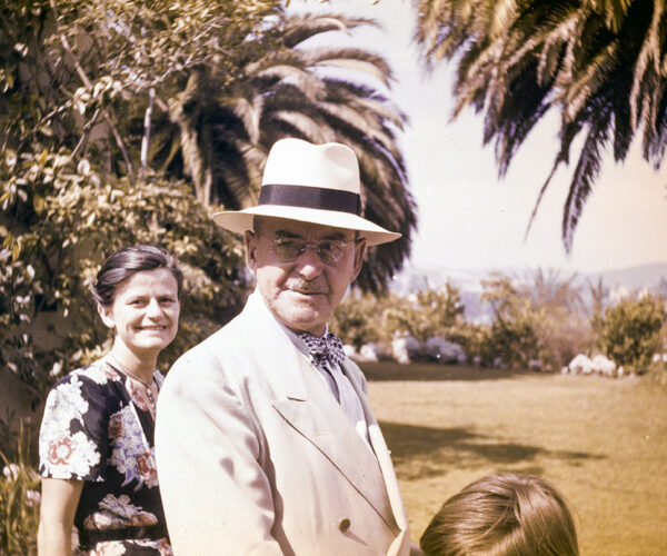 thomas mann exterior portrait